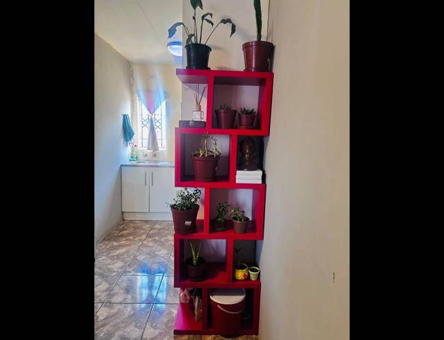 2 BEDROOM PROPERTY TO RENT IN FLEURHOF